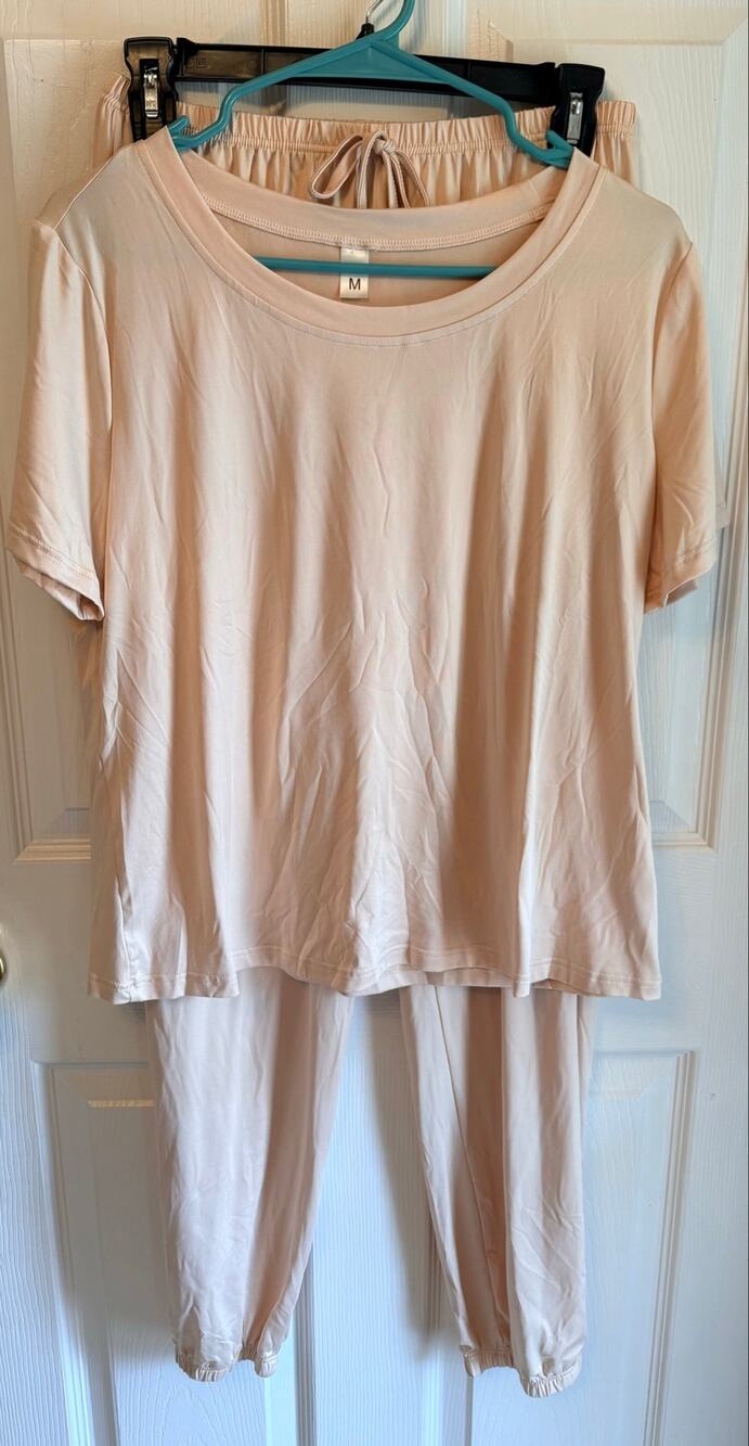 lounge pajama set light pink, short-sleeve top,matching drawstring jogger pants.